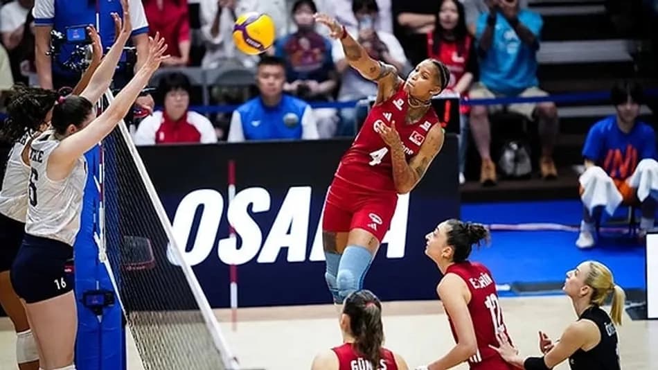 Filenin Sultanları VNL’de ABD’ye 3-2 Mağlup Oldu