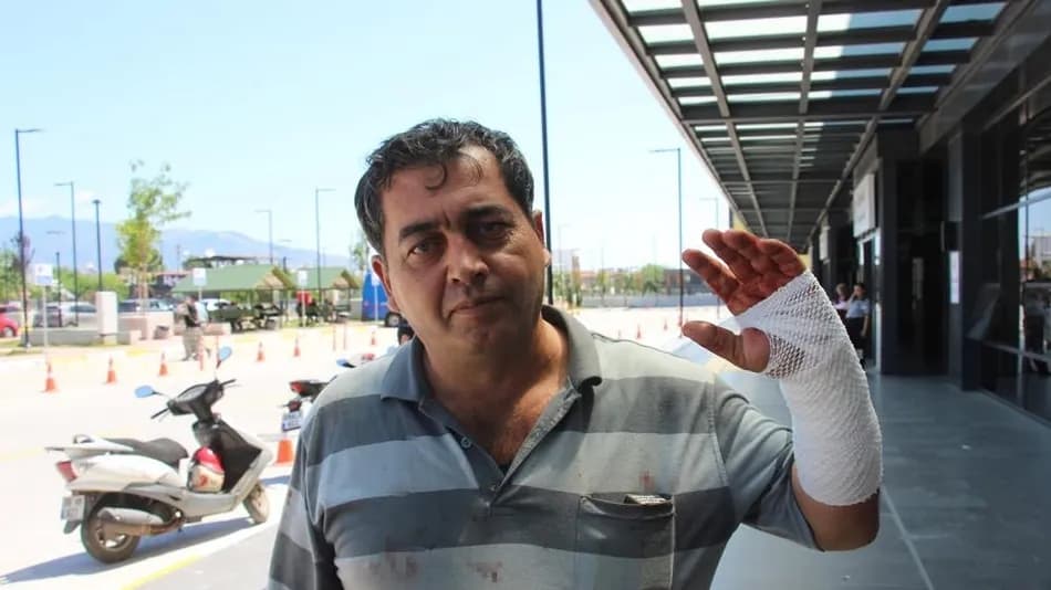 Aydın'da kurban keserken yaralanan kasap hastaneye kaldırıldı