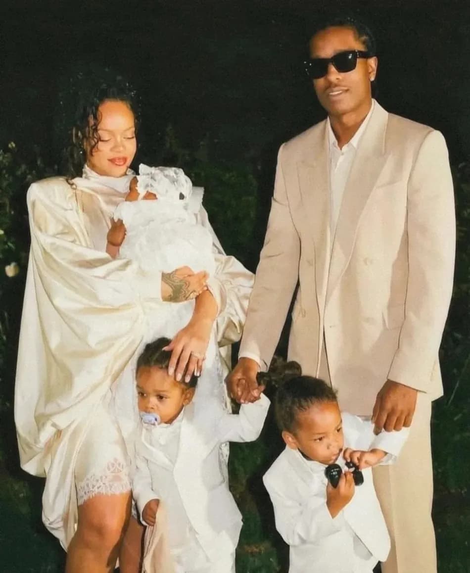 Rihanna ve A$AP Rocky'nin çocuklarına ait yeni görüntüler sosyal medyada gündem oldu
