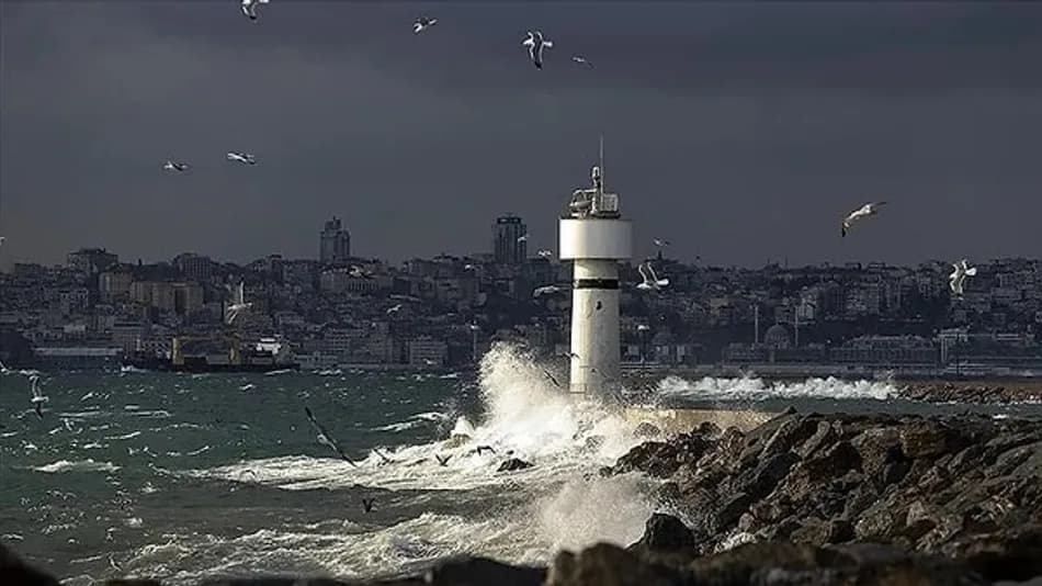 İstanbul Valiliği’nden 4 Günlük Kuvvetli Fırtına Uyarısı