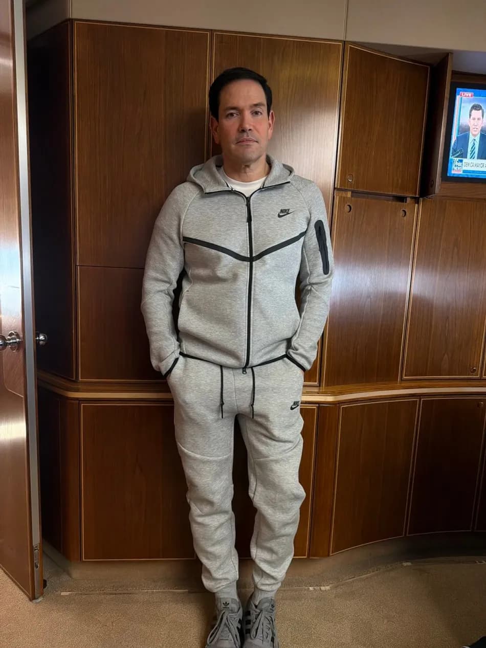 Marco Rubio’nun Çin ziyareti sırasında giydiği eşofman sosyal medyada gündem oldu