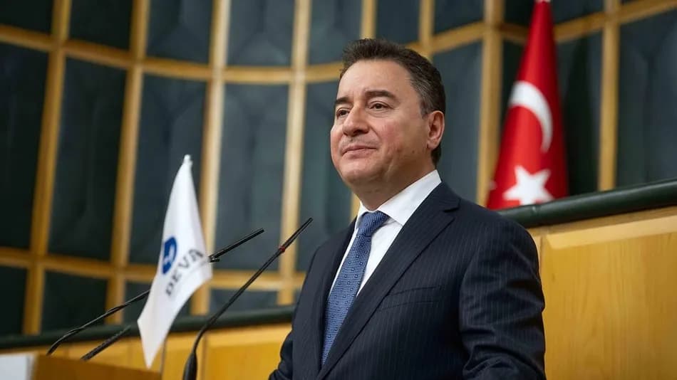 Ali Babacan’ın grup toplantısındaki dil sürçmesi sosyal medyada gündem oldu