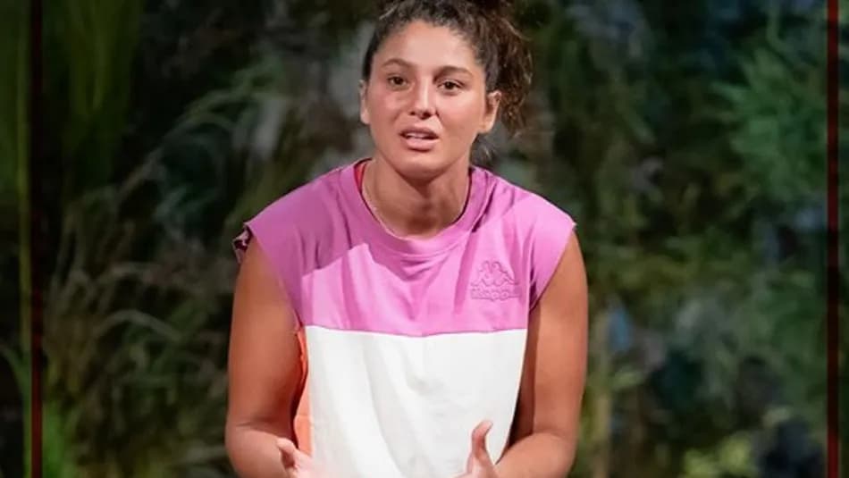 Survivor’dan diskalifiye edilen Seren Ay, sosyal medyada takipçileriyle tartıştı