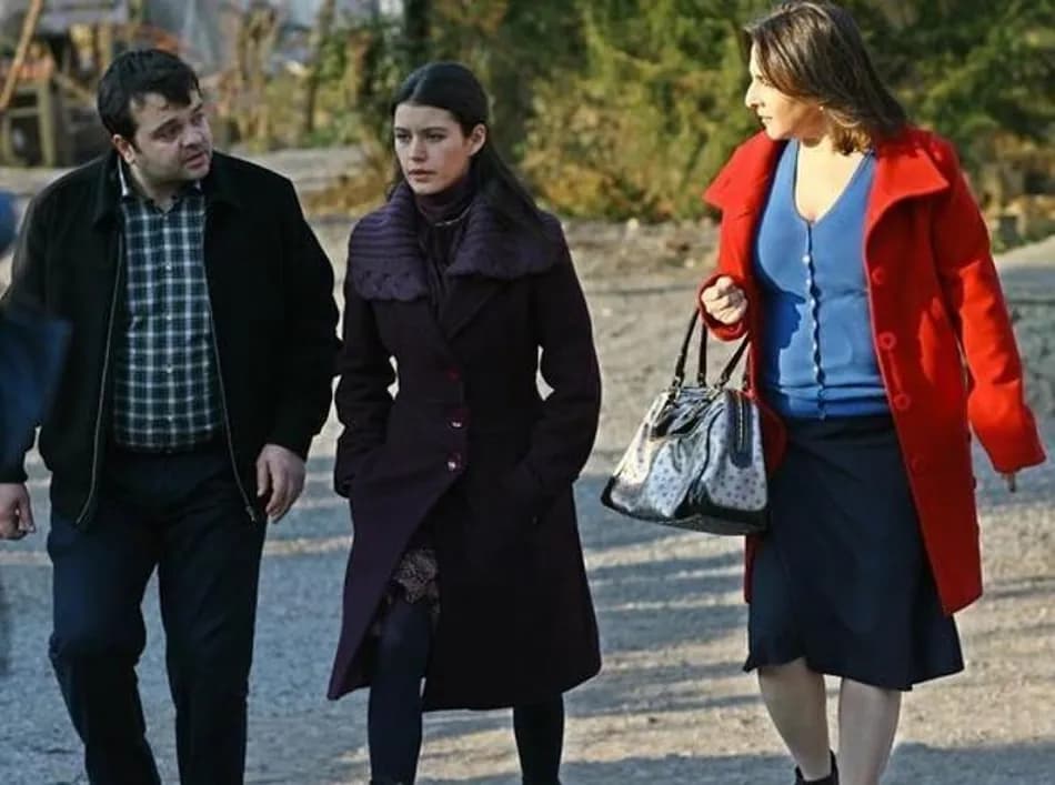 Beren Saat, televizyon dizilerinden uzak kalmasına ilişkin dikkat çeken açıklamalar yaptı