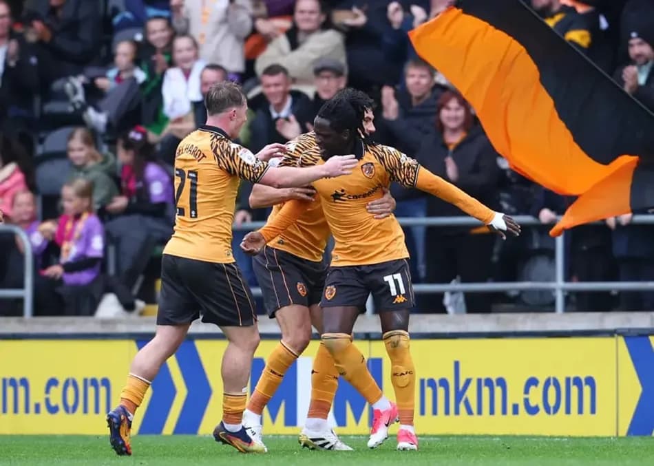 Hull City play-off biletini aldı, Acun Ilıcalı’nın maç sonu sevinci kameraya yansıdı