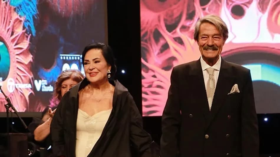 Kadir İnanır’ın Vefat Haberini Alan Türkan Şoray Fenalaştı