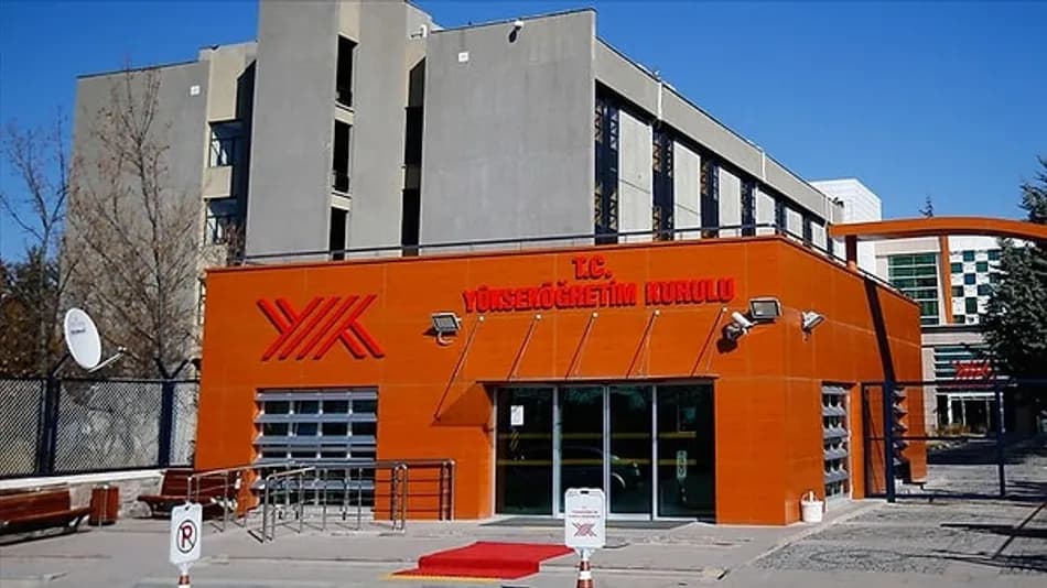 Vakıf üniversitesi ücretlerine YÖK’ten yüzde 25 uyarısı