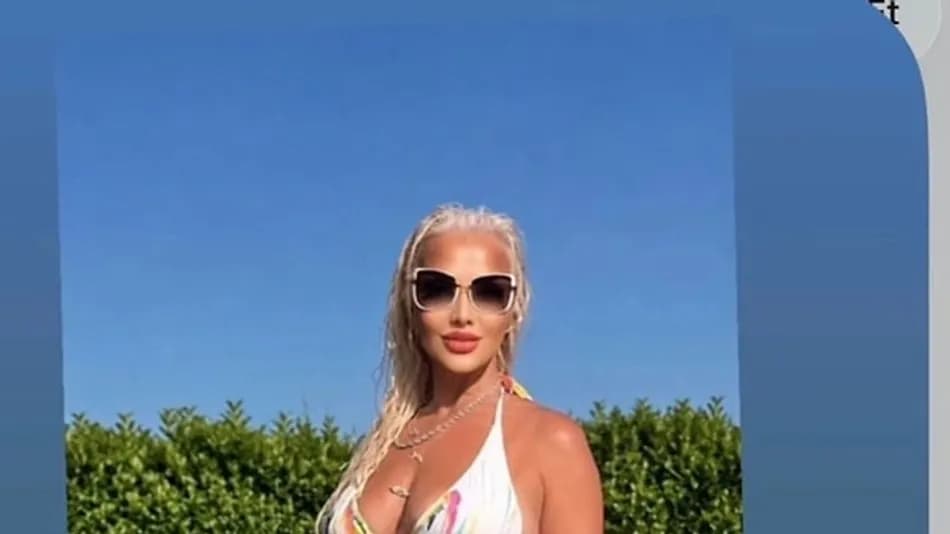 Sevim Emre bikinili pozundaki photoshop iddialarına yanıt verdi