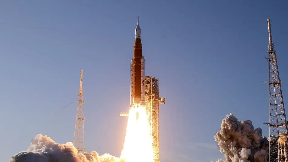 NASA, Artemis II kapsamında Ay çevresine insanlı görev başlattı