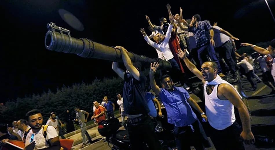 15 Temmuz’un 10. yılı için 81 ilde ve yurt dışında kapsamlı anma programı hazırlanıyor