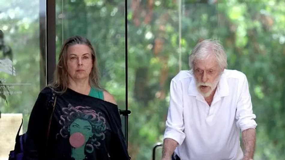 Dick Van Dyke 100 yaşında eşi Arlene Silver ile görüntülendi