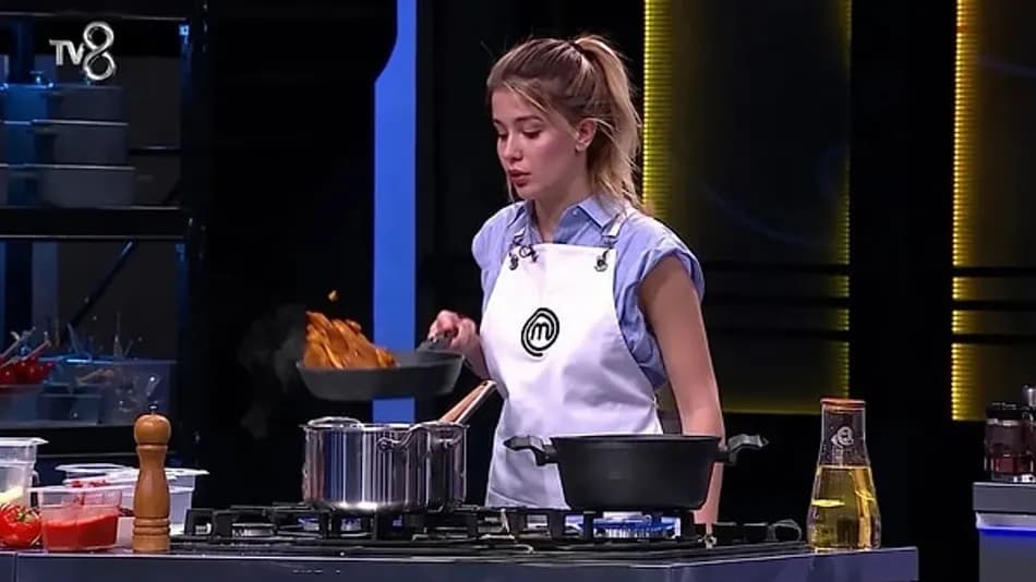 MasterChef Türkiye 13. Ana Kadro Yarışmacısı Ayşe Oldu