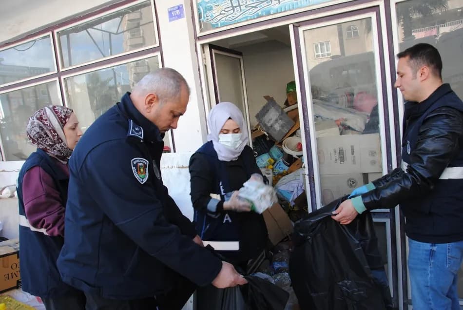 Şanlıurfa’da son kullanma tarihi geçmiş ve bozulmuş gıdalar ele geçirildi