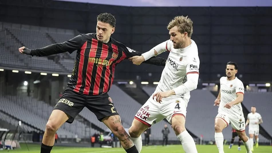 Süper Lig'de küme düşen iki takım belli oldu