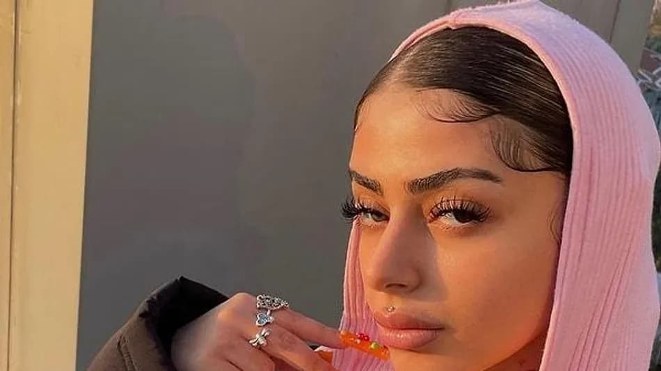 Alizade'nin “Yerinde Dur” performansı sosyal medyada tartışma yarattı