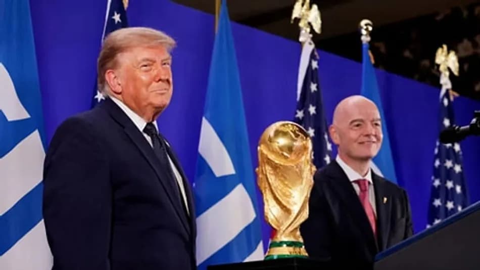 Donald Trump Dünya Kupası finalini güvenlik camı arkasından izledi