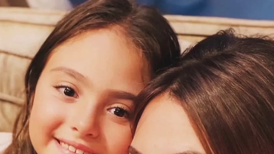 Şükran Ovalı’nın Kızı Mihran Ela ile Pozu Gündem Oldu