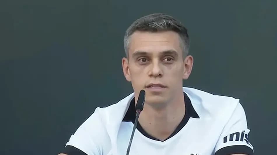 Beşiktaş’ta Leandro Trossard imzayı attı: Salah tezahüratı damga vurdu