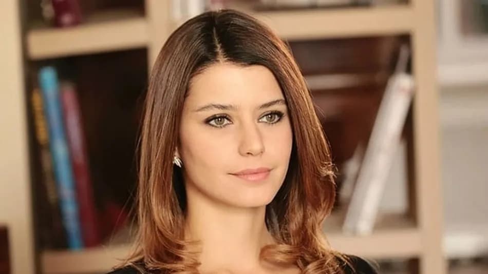 Beren Saat yasaklı madde soruşturmasında gözaltına alındı