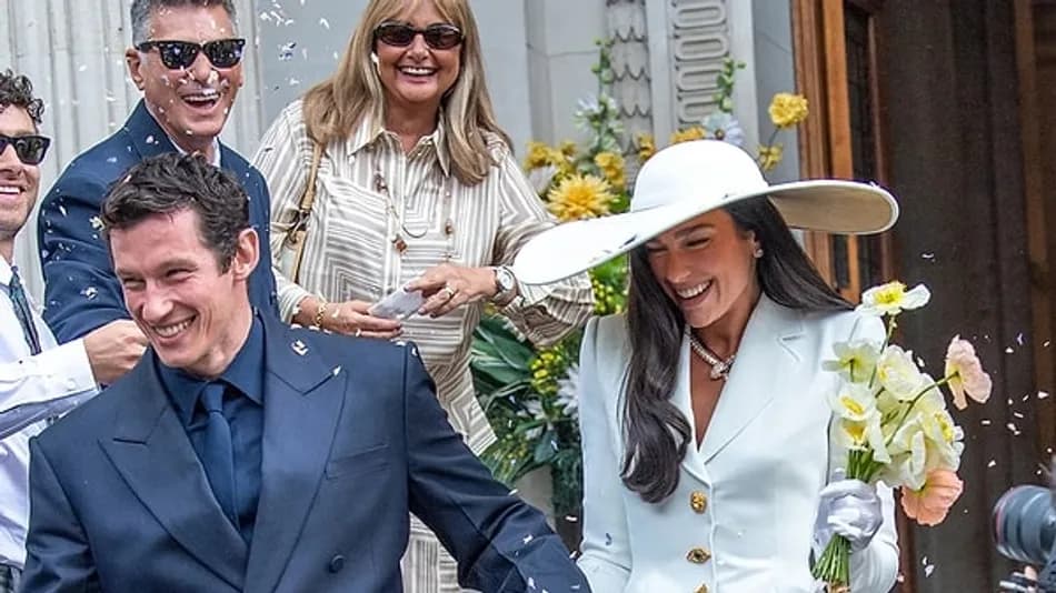 Dua Lipa ve Callum Turner’ın Sicilya düğününden ilk kareler