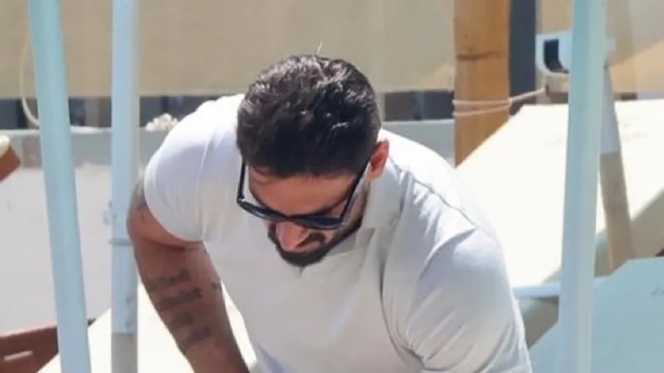 Michele Morrone Taormina Tatilinde Paparazzilere Yakalandı
