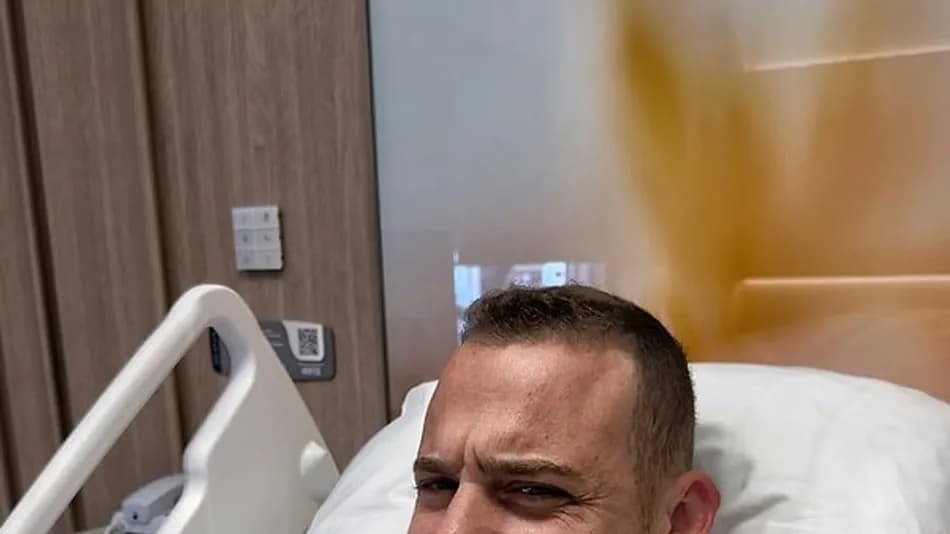 Kerem Bürsin safra kesesi ameliyatı oldu