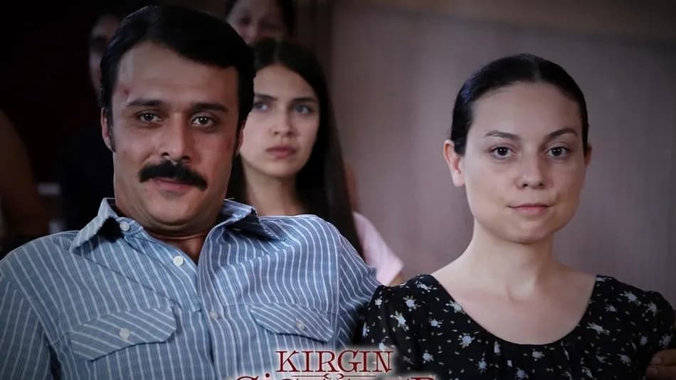 Oyuncu Derya Artemel Yıllar Sonra Yeni İmajıyla Görüntülendi