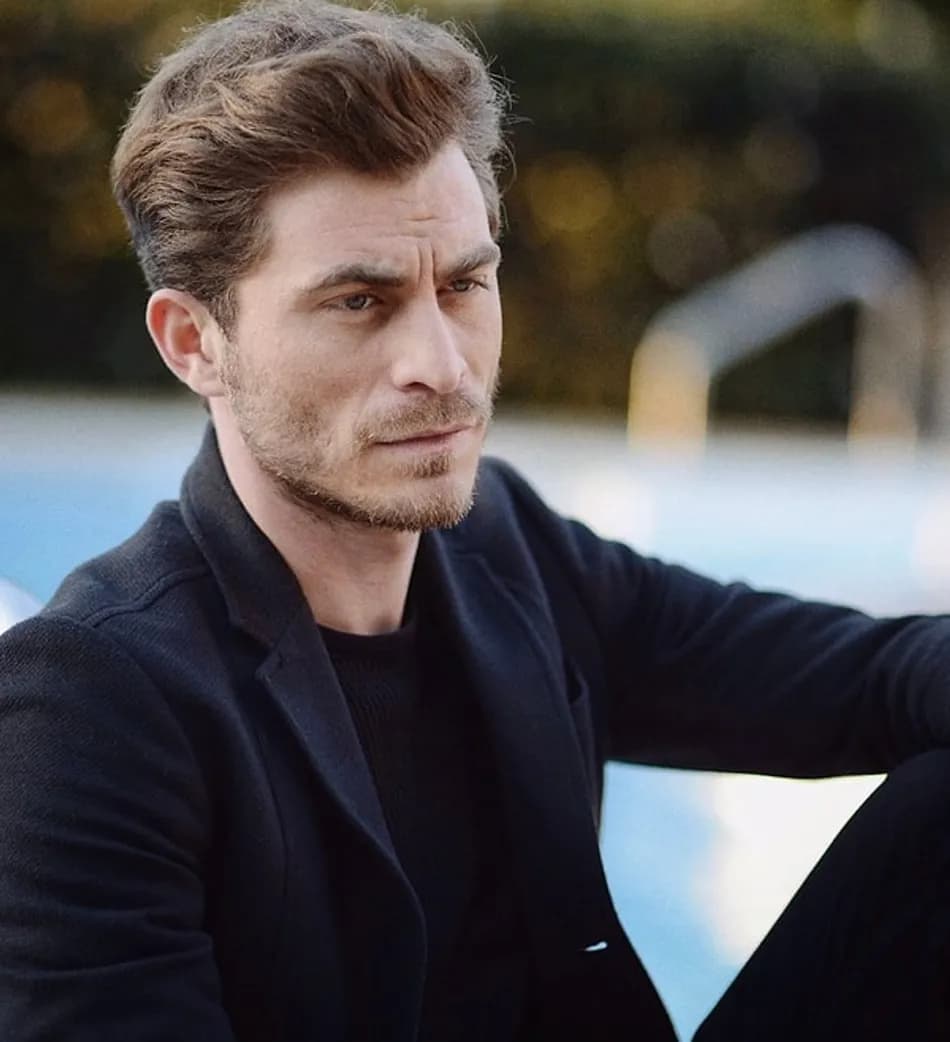 Eren Vurdem'in paylaşımı Taşacak Bu Deniz'deki Fatih karakteri iddialarını yeniden gündeme taşıdı