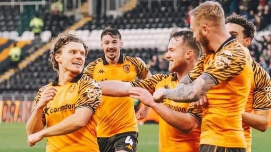 Hull City, Premier Lig'e yükselerek büyük gelir hakkı kazandı