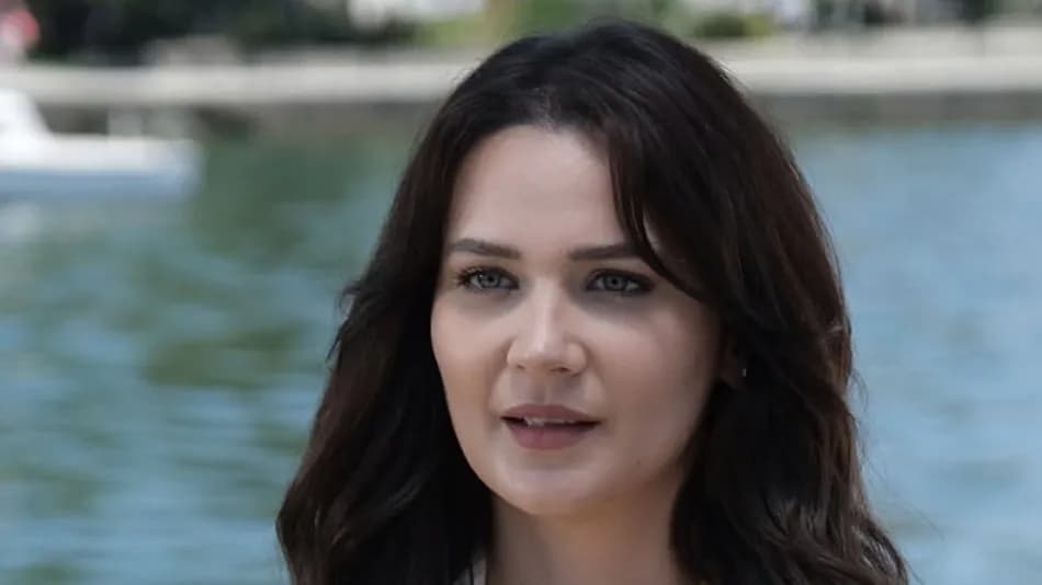 Gülsim Ali’nin Cannes kıyafeti sosyal medyada tartışma yarattı