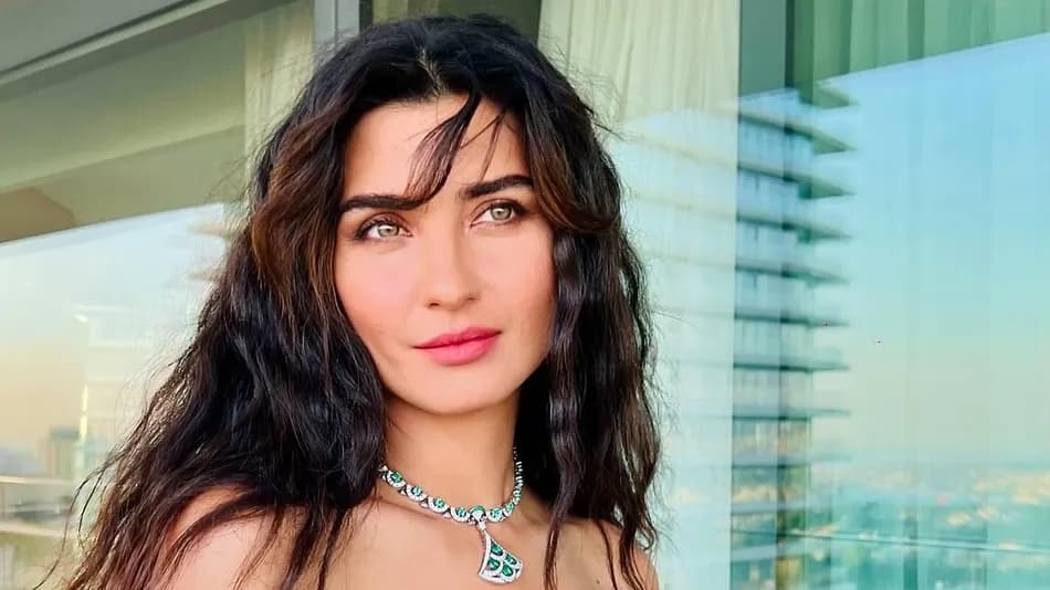 Tuba Büyüküstün hakkında yayılan görselin manipüle edildiği belirtildi