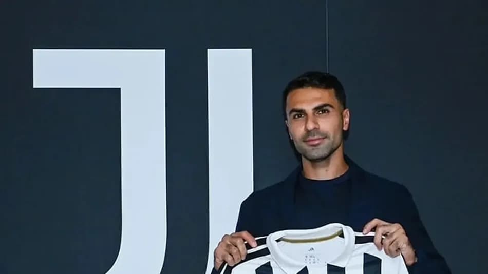 Juventus, milli futbolcu Zeki Çelik ile 3 yıllık imza attı