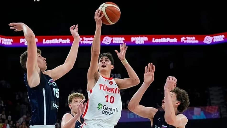 U17 Milli Takımı’nda Ömer Kutluay ve Darius Karutasu parladı