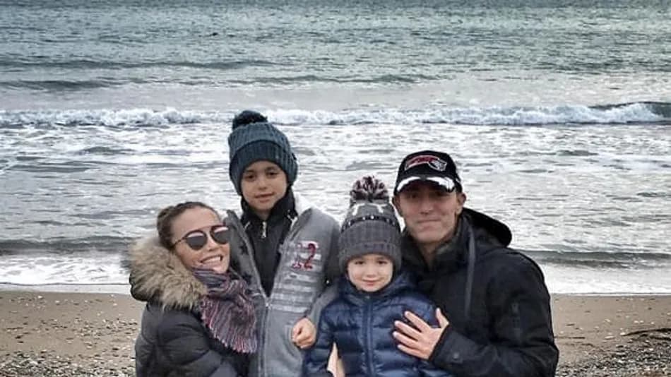 Mustafa Sandal'ın oğulları Saygı1 gecesinde sahneye çıktı