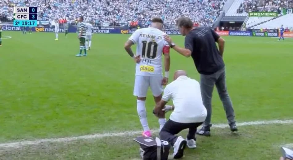 Brezilya'da hakem, oyuncu değişikliğinde yanlışlıkla Neymar'ı oyundan çıkardı