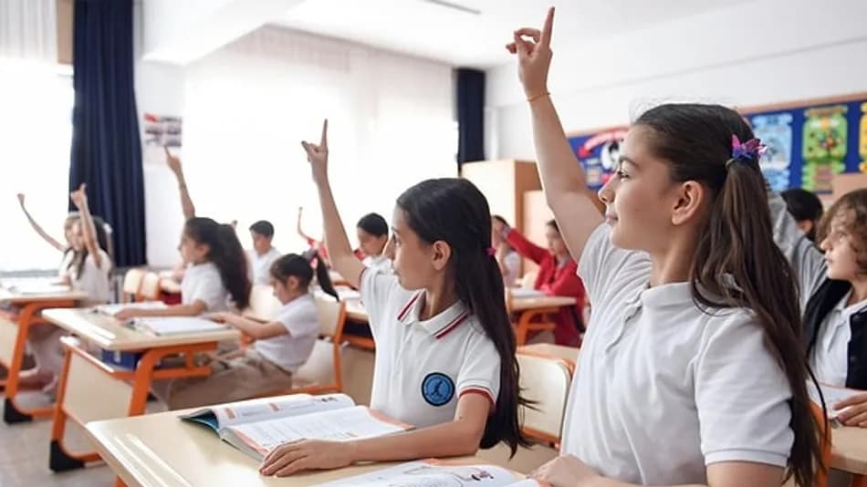 MEB yeni okul yönetmeliği: Arama, devamsızlık ve randevu dönemi