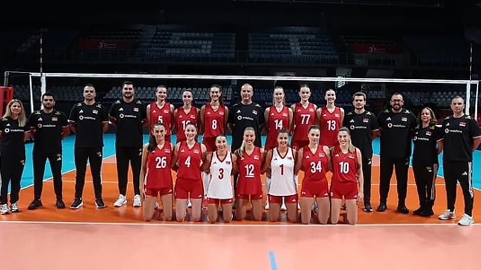 Kadın Voleybol Milli Takımı Akdeniz Oyunları’na 3-0 Başladı
