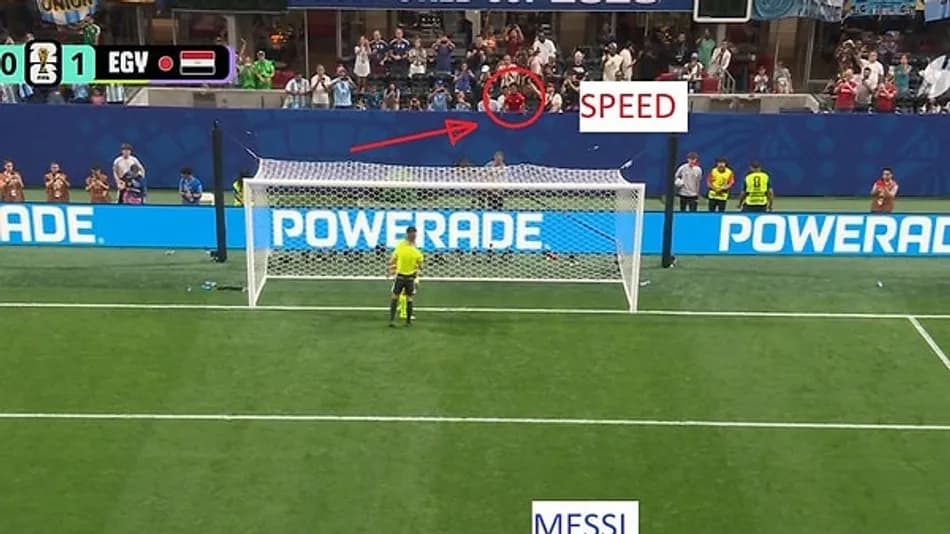 IShowSpeed, Messi penaltısı sırasında kale arkasında dikkat çekti