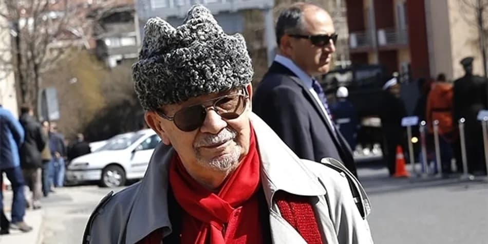 Akademisyen ve Yazar Yalçın Küçük 87 Yaşında Hayatını Kaybetti