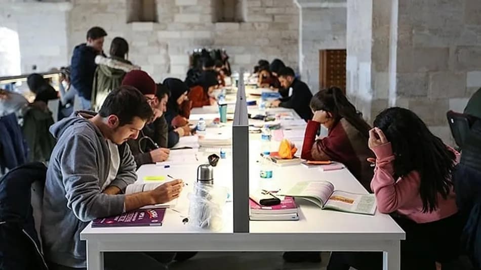 YÖK kararı: Vakıf üniversitelerinde zam sınırı yüzde 25