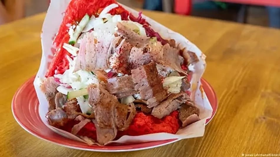 Almanya’da Çilekli Döner Gündem Oldu
