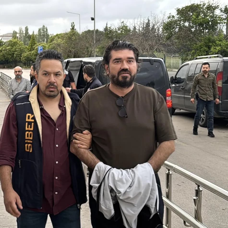 Ahmet Hakan, Rasim Ozan Kütahyalı Hakkındaki İddiaları Köşesine Taşıdı