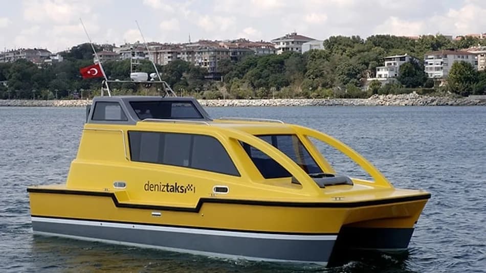 Bodrum’da plaja botla giriş trendi: 70 bin liralık gösteriş