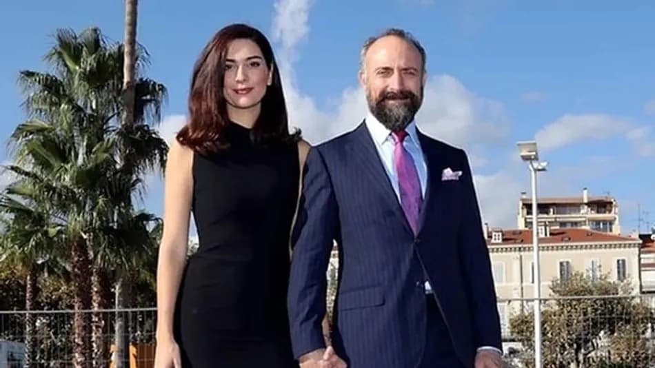 Bergüzar Korel Karadeniz Şiveli Muhabire Gülmeden Duramadı