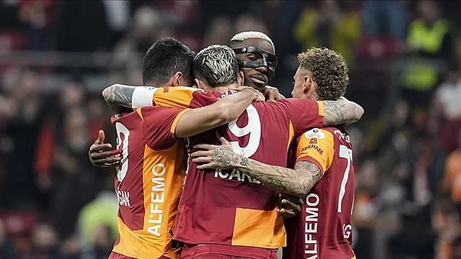 Galatasaray-Fenerbahçe derbisinde ilk 11'ler açıklandı