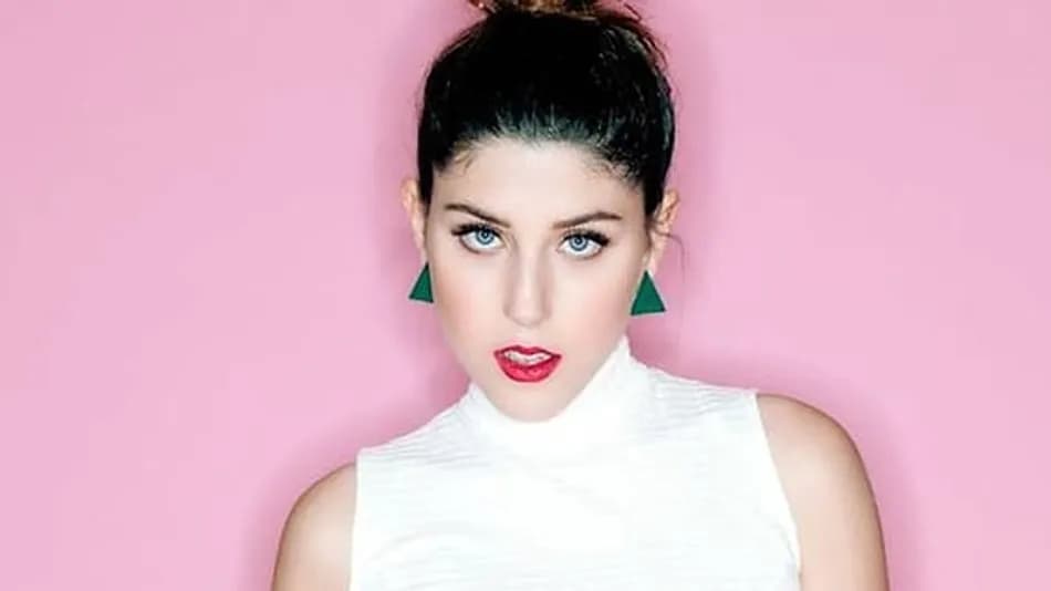 Doksanlar’ın Ayşe’si Beren Akın Gözaltına Alındı