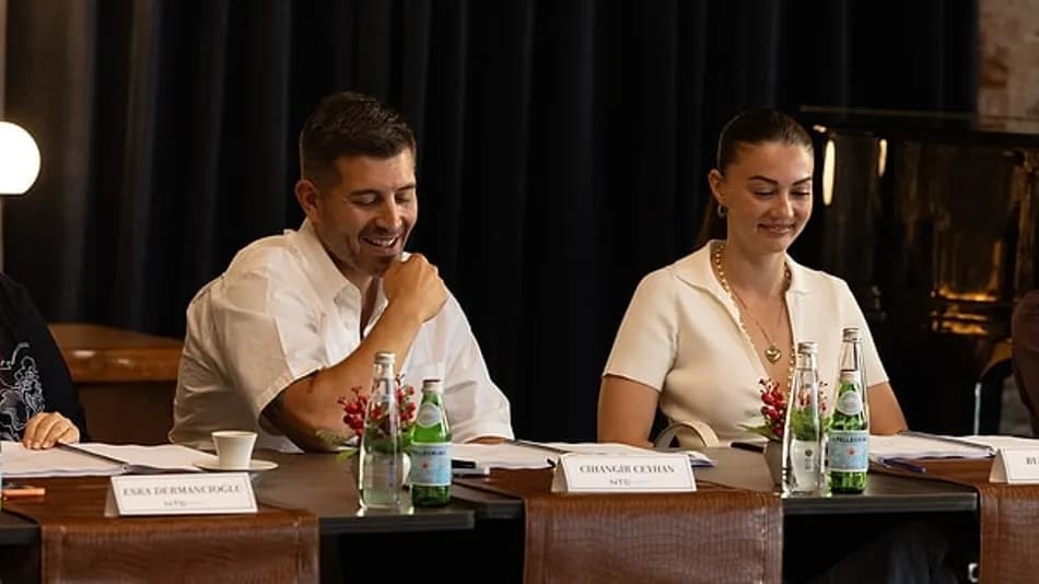 Anne Yarısı dizisinden ilk Cihangir Ceyhan ve Burcu Özberk fotoğrafı