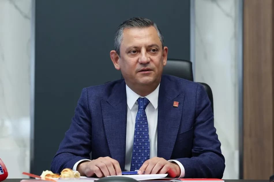 CHP’de mutlak butlan iddiası sonrası Özgür Özel programlarını iptal etti