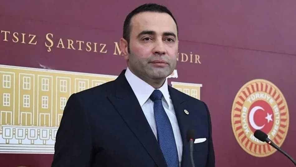 CHP’li Aykut Kaya’dan tüm öğretmenlere yeşil pasaport çağrısı