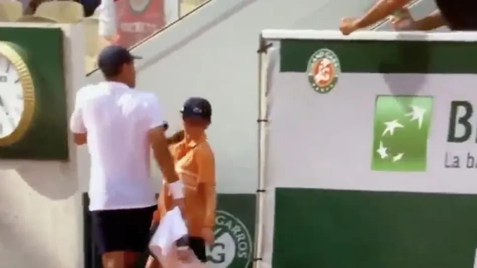 Rafa Jódar’ın top toplayan kızı ittiği iddiası gündem oldu